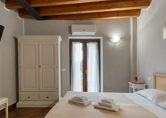 Bed & Breakfast Cascina Volta