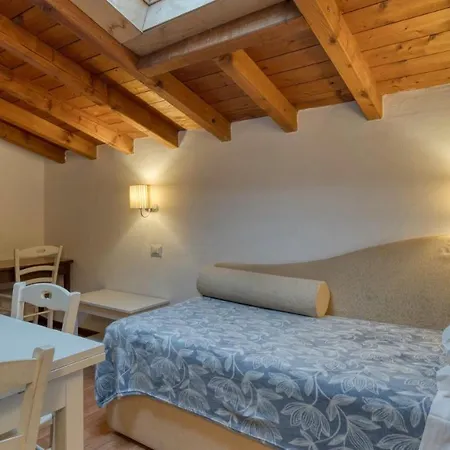 Cascina Volta 3* ברשה