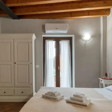 לינה וארוחת בוקר Cascina Volta
