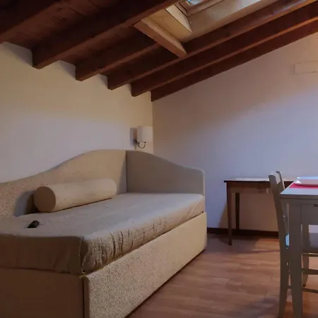 לינה וארוחת בוקר Cascina Volta ברשה